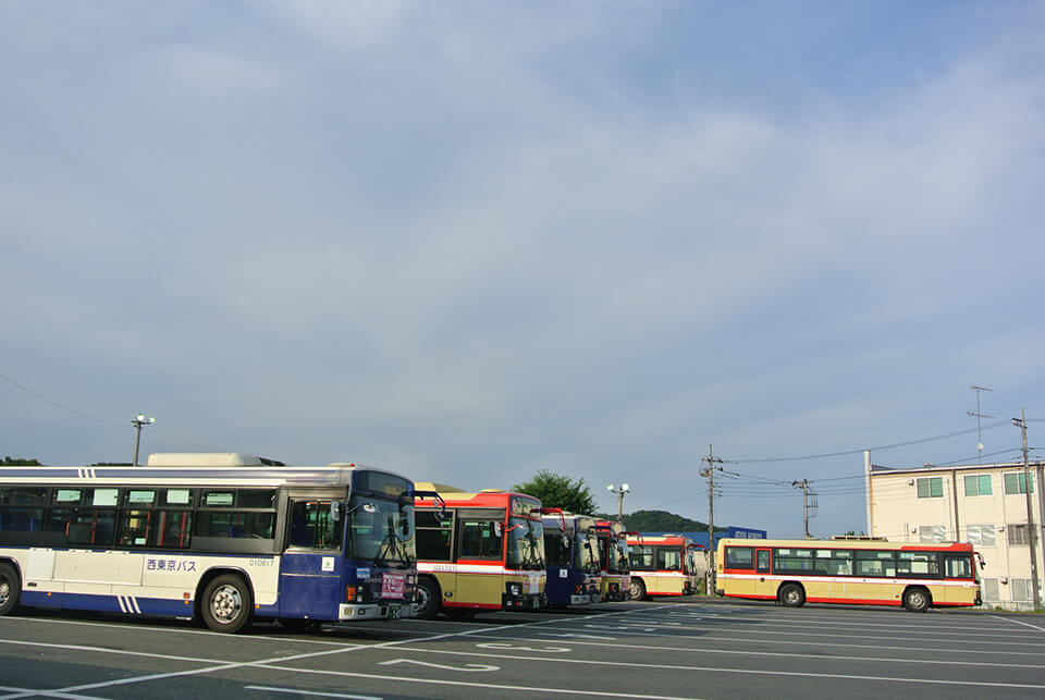 西東京バス駐車場